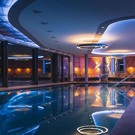 Alpinhotel Berghaus Spa Tux Ngoại thất bức ảnh